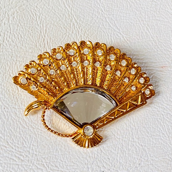 Swarovski Signed Crystal & Gold Fan Brooch Pin